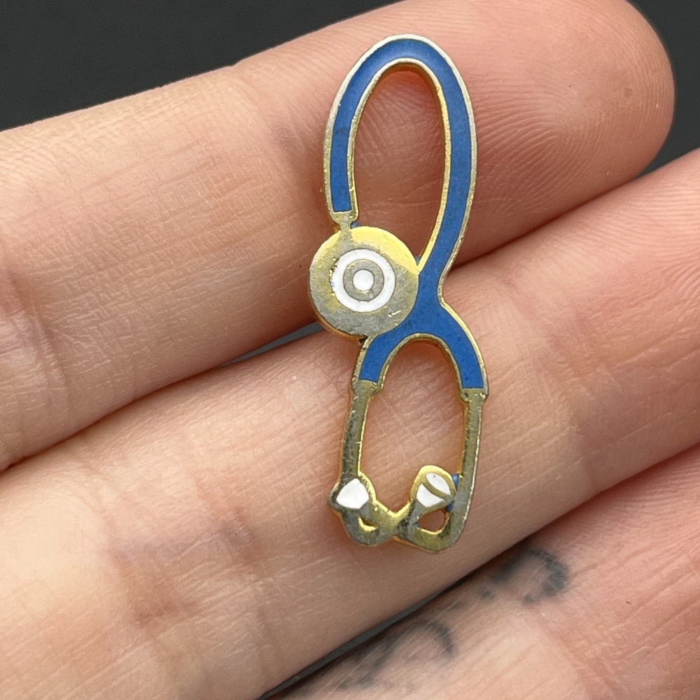 Stethoscope Doctor Nurse Medical Tool Instrument Lapel Hat Pin